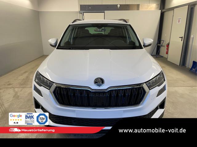 Skoda / Karoq / Wei&szlig; / / / 150PS DSG AHK+Kamera+ACC+Kessy+Kamera+ParkPilot vo+hi+App