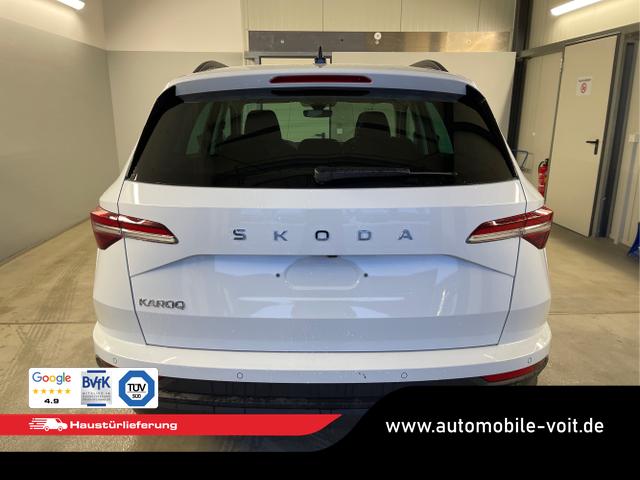 Skoda / Karoq / Wei&szlig; / / / 150PS DSG AHK+Kamera+ACC+Kessy+Kamera+ParkPilot vo+hi+App