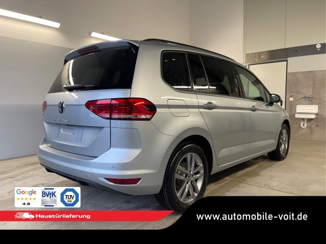 Volkswagen / Touran / Silber / / / 7Si+IQ.Light+TrailerAss+Cam