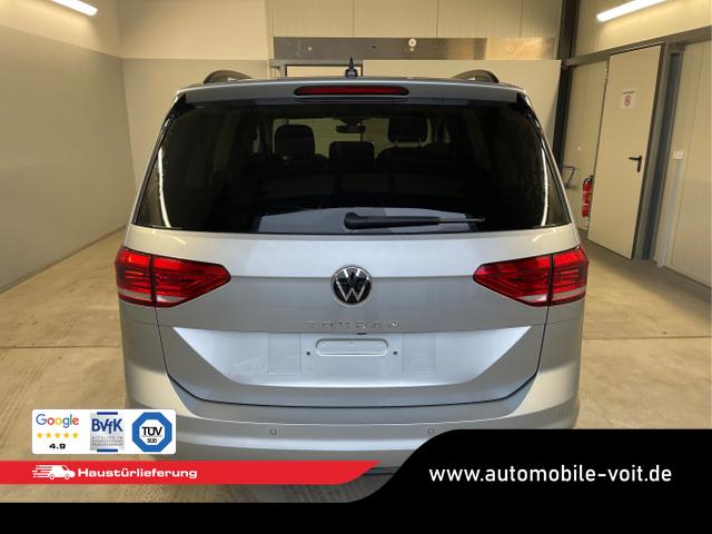 Volkswagen / Touran / Silber / / / 7Si+IQ.Light+TrailerAss+Cam