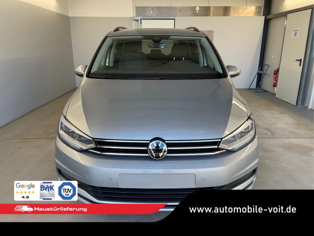 Volkswagen / Touran / Silber / / / 150PS 7Si+IQ.Light+TrailerAss+Cam+Navi+Kamera+Alarm+Kessy+App-Connect