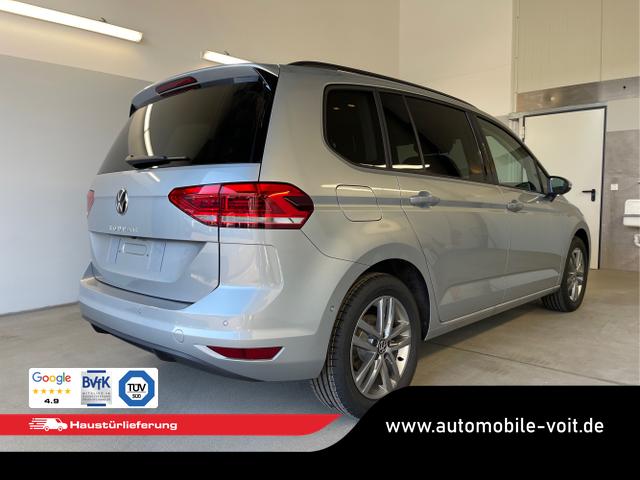 Volkswagen / Touran / Silber / / / 150PS 7Si+IQ.Light+TrailerAss+Cam+Navi+Kamera+Alarm+Kessy+App-Connect