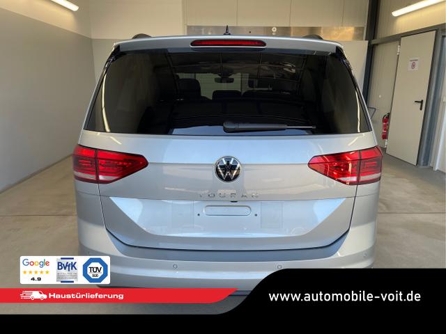 Volkswagen / Touran / Silber / / / 150PS 7Si+IQ.Light+TrailerAss+Cam+Navi+Kamera+Alarm+Kessy+App-Connect