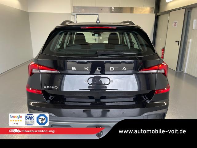Skoda / KAMIQ / Schwarz / / / 115PS AHK+Kessy+PDC vo+hi+Alarm+Kamera+Climatronic+App Connect