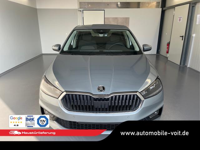Skoda / Fabia / Silber / / / 115PS DSG GV5+AHK+Alu+Kessy+Climatronic+Sitzheiz+Kamera+Sunset