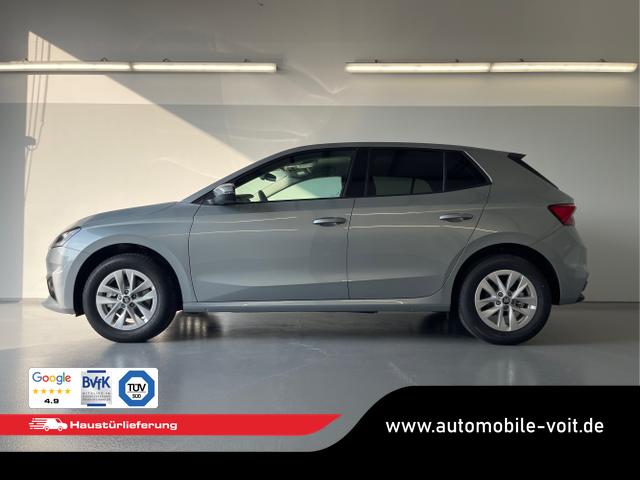 Skoda / Fabia / Silber / / / 115PS DSG GV5+AHK+Alu+Kessy+Climatronic+Sitzheiz+Kamera+Sunset