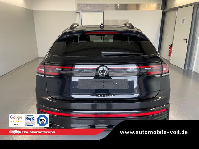 Volkswagen / Taigo / Schwarz / / / 150PS DSG Black Style+AHK