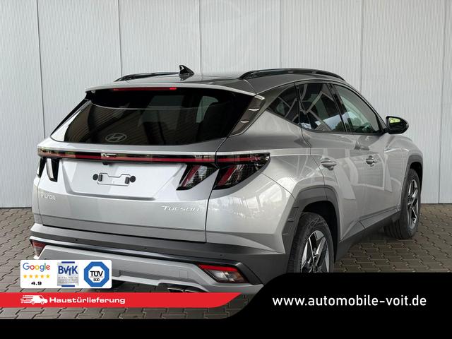 Hyundai TUCSON E-Motion 1.6 T-GDI 2WD 48V DCT / Panoramadach ACC Sitz + Lenkradheizung LED Navi PDC V&H Kamera Alu 18" 
