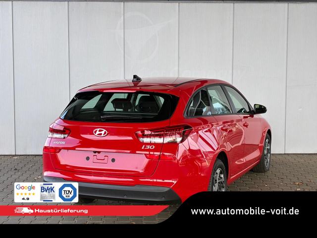 Hyundai i30 Kombi Style 1.5 T-GDI mHEV 140PS 6MT / PDC V. & H. m. Kamera LED Navi Alu 16 
