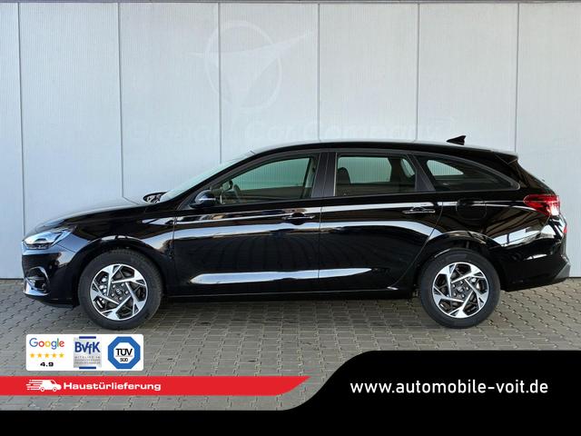 Hyundai i30 Kombi Comfort 1.5 GDI 95PS 6MT Navi / PDC V&H. m. Kamera LED Nebel 15'' LM 