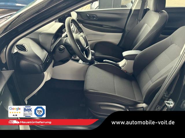 Hyundai i20 Pure 1.2 MPI / Navi PDC Hinten + Kamera Abgedunkelte Scheiben Tempomat Alu 16" 