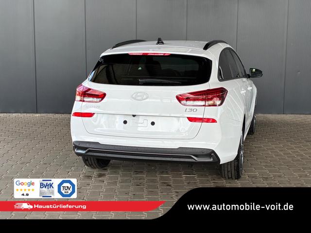 Hyundai i30 Kombi Comfort Plus 1.0 TGDI DCT / Navi Sitz + Lenkradheizung PDC V&H Kamera LED Alu 17" 