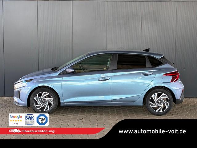 Hyundai i20 Pure 1.2 MPI / Navi PDC Hinten + Kamera Abgedunkelte Scheiben Tempomat Alu 16" 