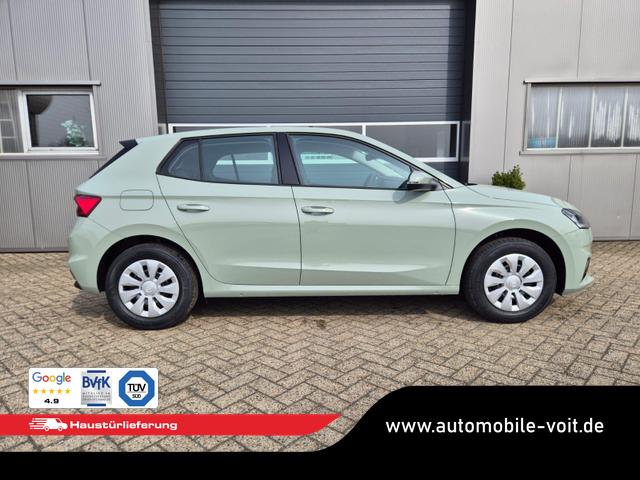 Skoda Fabia 1.0 TSI 95PS Selection 5-t&uuml;rig R&uuml;ckf.Kamera Parksensoren Sitzheizung Multifunktionslenkrad Klima Skoda-Radio Bluetooth Touchscreen Tempomat Nebelsch. Apple CarPlay + Android Auto 