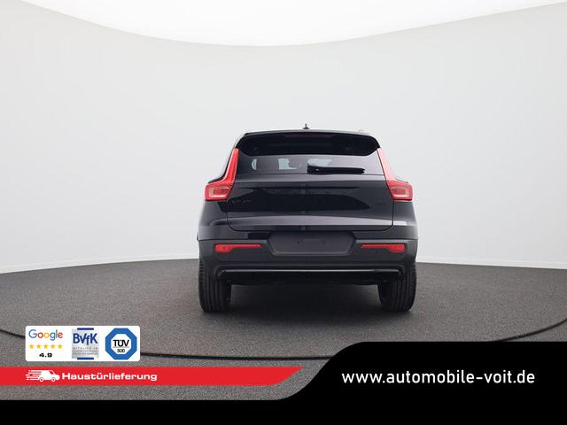 Volvo XC40 2.0 Black Edition Plus B4 Mild-Hybrid 197PS Automatik elektr. PanoDach R&uuml;ckf.Kamera PDC v+h ACC el.Heckklappe Harma/Kadon-Sound Klimaautomatik Sitzheizung Lenkradheizung Apple CarPlay Android Auto 20-LM 