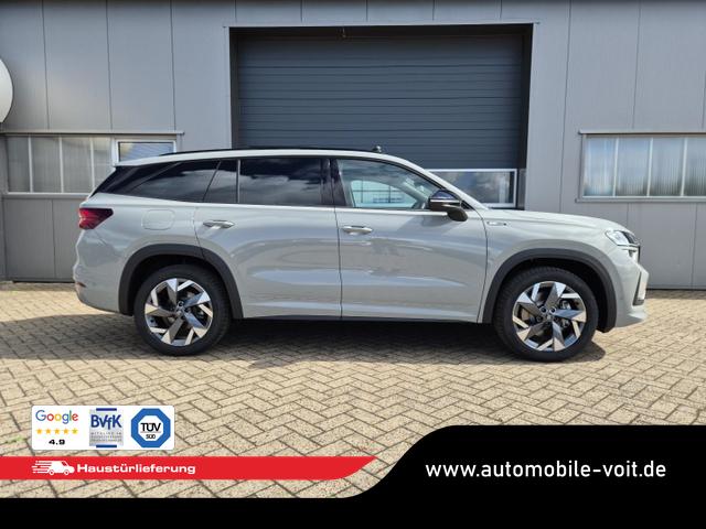 Skoda Kodiaq Sportline 1.5 TSI 204PS PHEV DSG schwenkb. AHK elektr. PanoDach HUD Alcantara PDC v+h 360&deg;Kamera CANTON Sound Klimaautomatik Sitzheizung Lenkradheizung Navi Apple CarPlay Android Auto 2xKeyless 19"LM vollelektr. Reichweite 116KM 