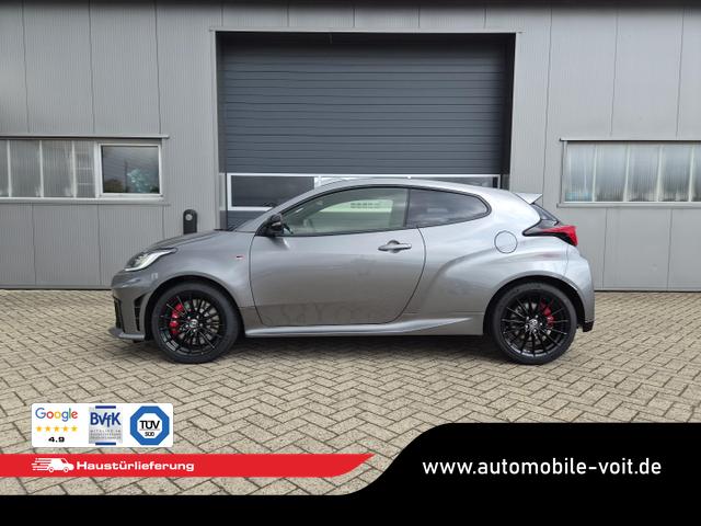 Toyota GR Yaris 1.6 Turbo 280PS Automatik 4x4 High Performance Klimaautomatik Lenkradheizung Sitzheizung JBL Premiumsound Navi Bluetooth DAB Apple CarPlay Android Auto2x Keyless ACC R&uuml;ckf.Kamera PDC v+h 18-LM 