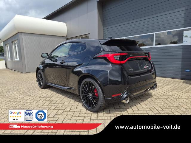 Toyota GR Yaris 1.6 Turbo 280PS Automatik 4x4 High Performance Klimaautomatik Lenkradheizung Sitzheizung JBL Premiumsound Navi Bluetooth DAB Apple CarPlay Android Auto2x Keyless ACC R&uuml;ckf.Kamera PDC v+h 18-LM 
