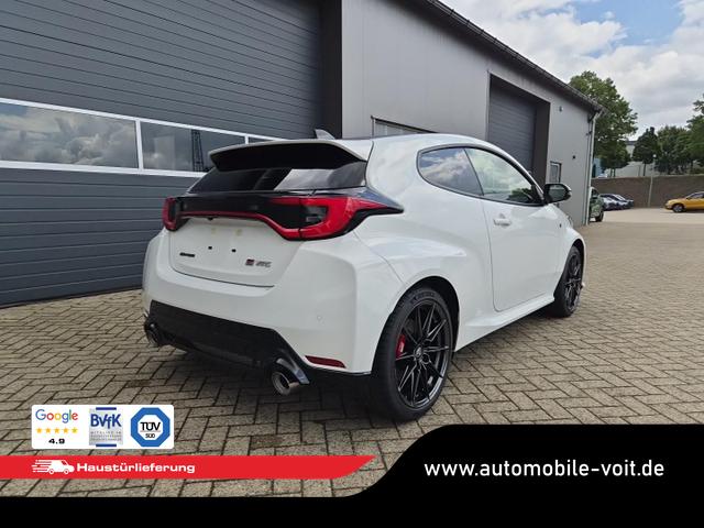 Toyota GR Yaris 1.6 Turbo 280PS Automatik 4x4 High Performance BBS Felgen Klimaautomatik Lenkradheizung Sitzheizung JBL Premiumsound Navi Bluetooth DAB Apple CarPlay Android Auto2x Keyless ACC R&uuml;ckf.Kamera PDC v+h 18-LM 