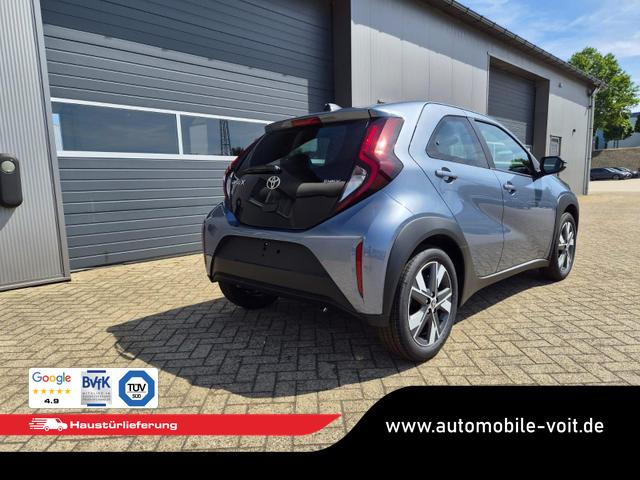 Toyota Aygo X Pure 1.5 Hybrid 116PS Automatik Sitzheizung Klimaautomatik R&uuml;ckf.Kamera AbstandsTempomat Nebelscheinw. Multifunktionslenkrad Bluetooth Touchscreen Apple CarPlay + Android Auto 2xKeyless 