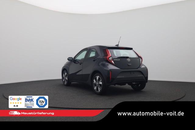 Toyota Aygo X Pure 1.5 Hybrid 116PS Automatik Sitzheizung Klimaautomatik R&uuml;ckf.Kamera AbstandsTempomat Nebelscheinw. Multifunktionslenkrad Bluetooth Touchscreen Apple CarPlay + Android Auto 2xKeyless 