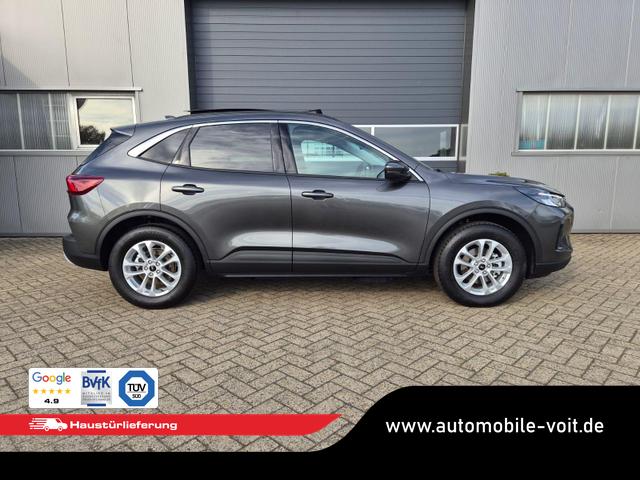 Ford Kuga Titanium 243PS PHEV Automatik schwenkb. AHK elektr. PanoDach Sitzheizung v+h Lenkradheizung Frontscheibe beheizb. Klimaautomatik Navi SYNC4 Apple CarPlay Android Auto Touchscreen PDC 4xKamera 2xKeyless 17"LM vollelektr. Reichweite 66KM 