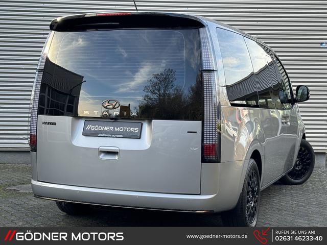 Hyundai Staria Signature 2.2 CRDi 4WD 2.HAND/DE-FHZ/360/PANO/LED/7-SITZER/AUTOMATIK/KEYLESS 