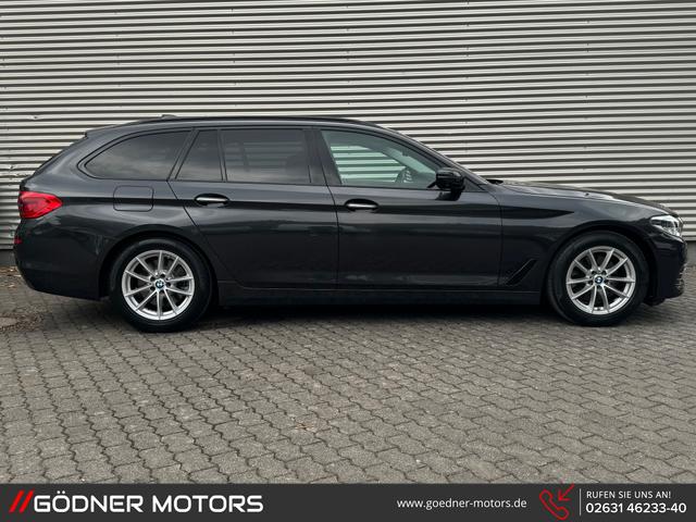 BMW 5er Touring 520 d/DE-FHZ/ACC/360KAMERA/HARMAN-KARDON/STAND-HZ/SITZBEL&Uuml;FTUNG/HUD 