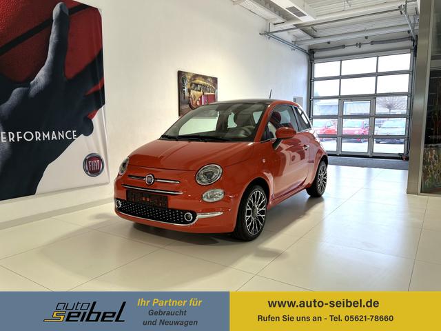 Fiat 500 - DOLCEVITA 1,0 Hybrid, Tech-Paket - Radio mit 7"-Bildschirm Navigationssystem, Multifunktionslenkrad, Lichtsensor- und Regensensor, Klimaautomatik, 16"-Leichtmetallfelgen, Getönte Seitenscheiben hinten, Parksensoren hinten uvm.