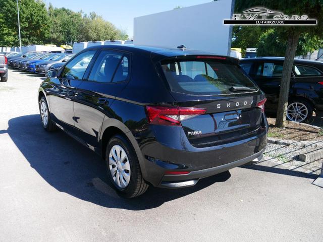 Skoda Fabia Selection 1.0 TSI *NAVI-ÜBER-SMARTLINK*LED*PDC-HI*SHZ*KLIMA*BLUETOOTH 