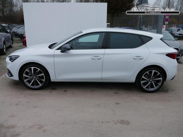 Seat Leon FR 2.0 TDI DSG*RFK*NAVI*TEMPOMAT*TRAVEL ASSIST* FULL LINK* KEYLESS-GO* 