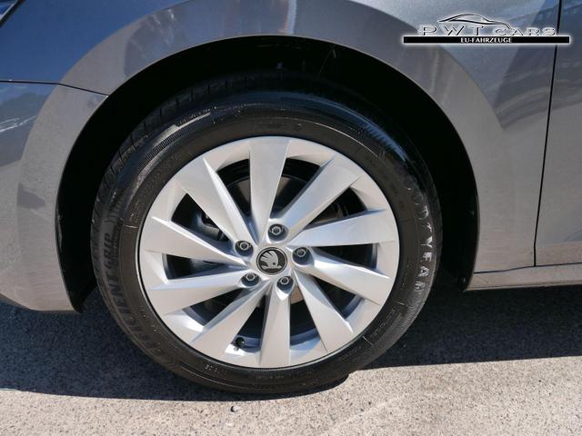 Skoda Octavia Combi Selection 2.0 TDI DSG*AHK-SCHWENKBAR*ACC*LED*PDC*SHZ*SMARTLINK 