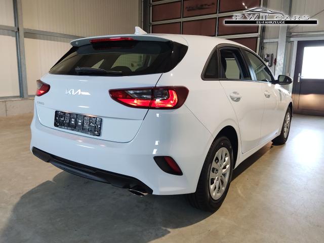 Kia / Ceed Sportswagon / Weiß / / / 