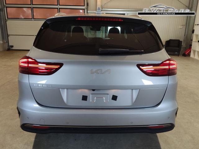 Kia / Ceed Sportswagon / Silber / / / , Beispielbilder, ggf. teilweise mit Sonderausstattung