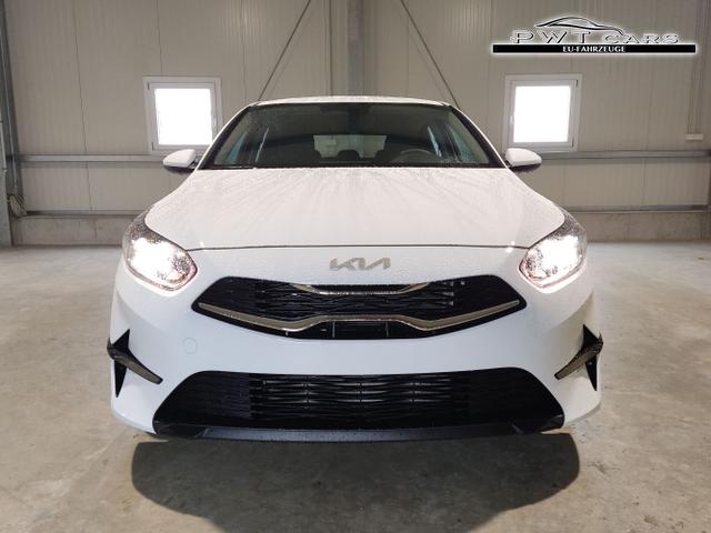 Kia / Ceed Sportswagon / Weiß / / / , Beispielbilder, ggf. teilweise mit Sonderausstattung