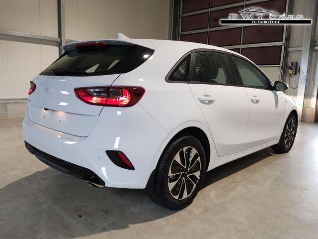 Kia / Ceed Sportswagon / Weiß / / / , Beispielbilder, ggf. teilweise mit Sonderausstattung