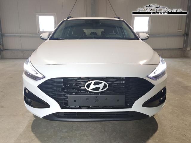 Hyundai / i30 Kombi / Weiß / / / , Beispielbilder, ggf. teilweise mit Sonderausstattung