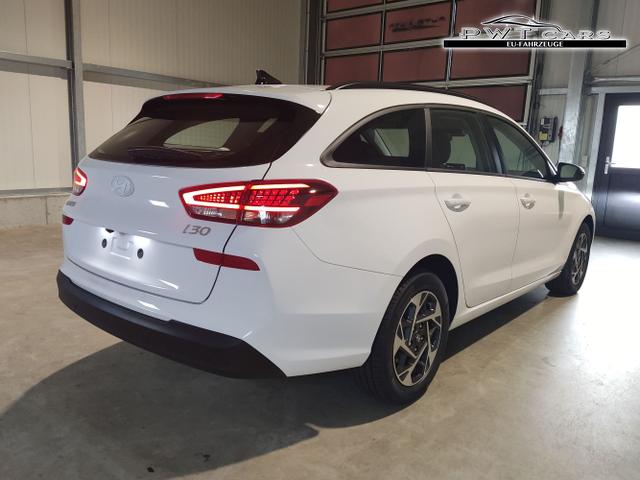 Hyundai / i30 Kombi / Weiß / / / , Beispielbilder, ggf. teilweise mit Sonderausstattung