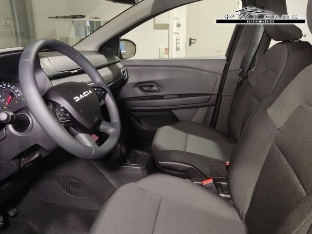 Dacia / Sandero / Schwarz / / / , Beispielbilder, ggf. teilweise mit Sonderausstattung