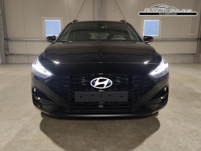 Hyundai / i30 Kombi / Schwarz / / / , Beispielbilder, ggf. teilweise mit Sonderausstattung