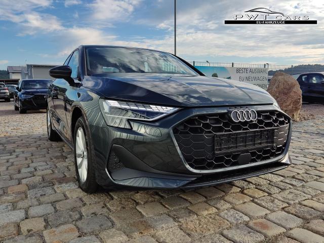 Audi / A3 Sportback / Grau / / / 