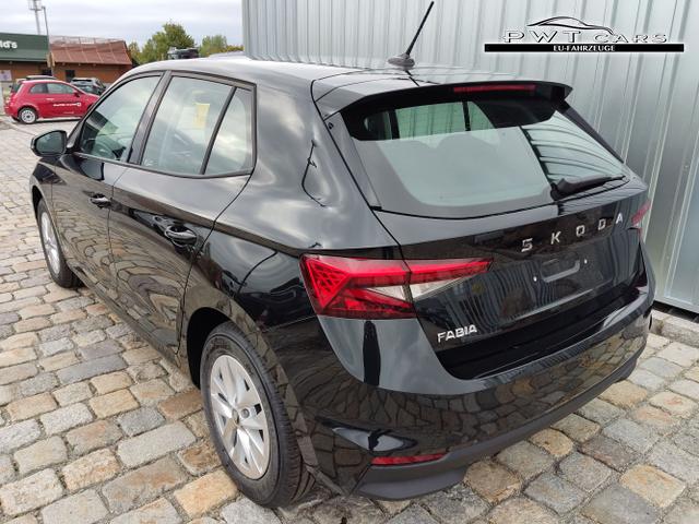 Skoda / Fabia / Schwarz / / / 