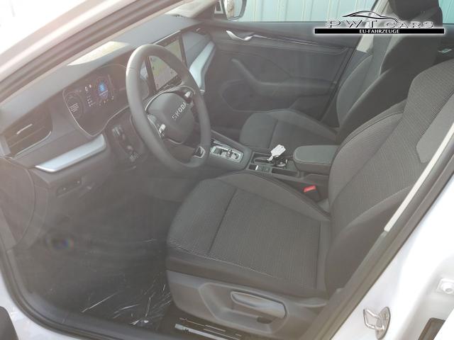 Skoda / Octavia Combi / Weiß / / / , Beispielbilder, ggf. teilweise mit Sonderausstattung