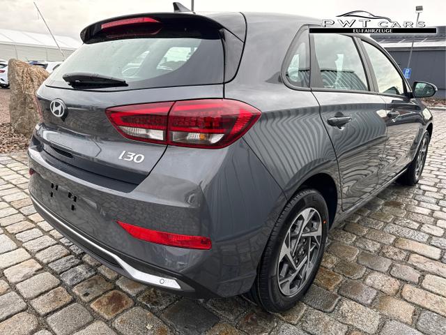 Hyundai / i30 / Grau / / / 