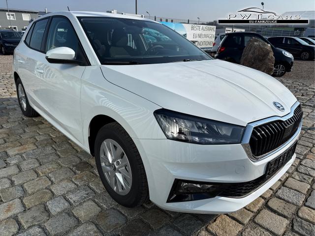 Skoda / Fabia / Wei&szlig; / / / , Beispielbilder, ggf. teilweise mit Sonderausstattung