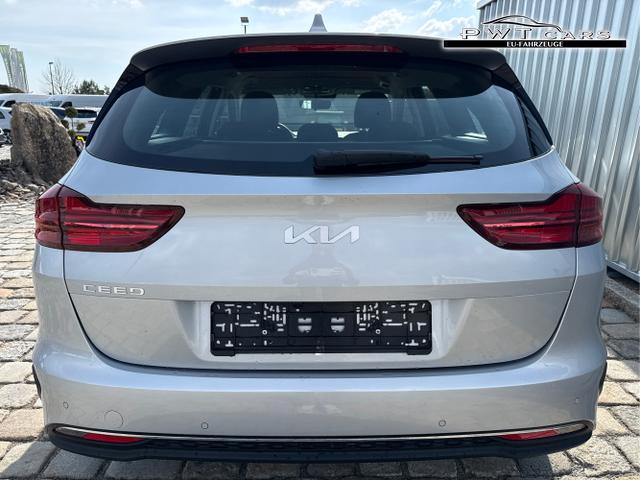 Kia / Ceed / Silber / / / , Beispielbilder, ggf. teilweise mit Sonderausstattung