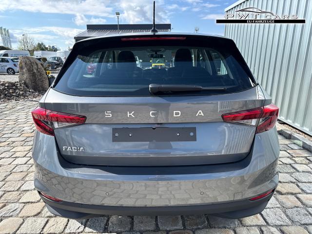 Skoda / Fabia / Grau / / / , Beispielbilder, ggf. teilweise mit Sonderausstattung