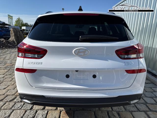 Hyundai / i30 Kombi / Wei&szlig; / / / , Beispielbilder, ggf. teilweise mit Sonderausstattung