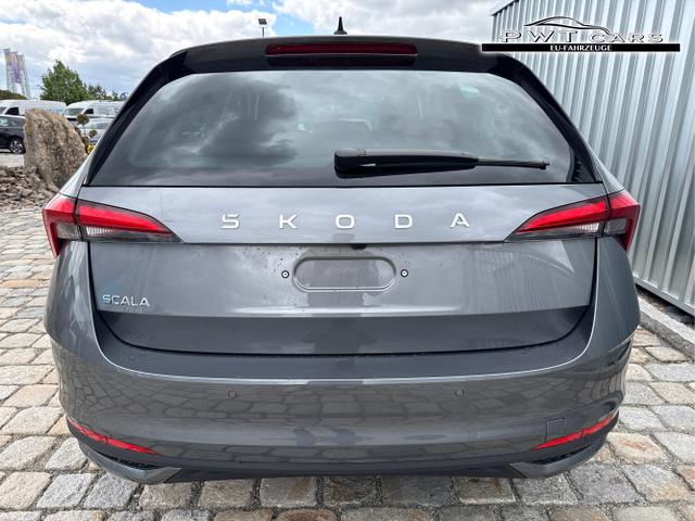 Skoda / Scala / Grau / / / 