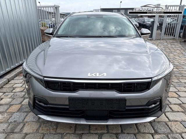 Kia / K4 Sportswagon / Silber / / / , Beispielbilder, ggf. teilweise mit Sonderausstattung